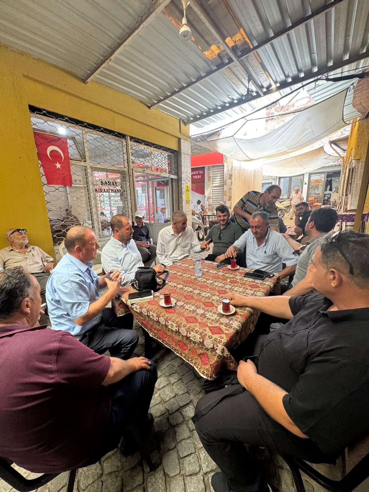 İl Başkanı Güngör, Milas Tarihi Arasta’da Esnaf ve Vatandaşlarla Buluştu 2